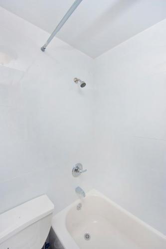 Midtown East Furnished Apartment