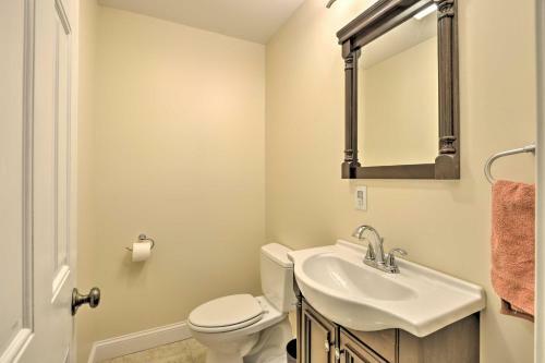 Cozy Old Forge Home With 2 Porches, Fire Pit, Hot Tub