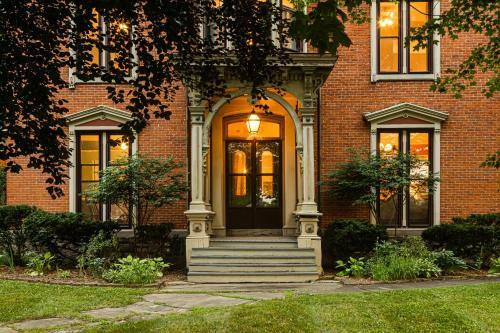 Bed & Breakfast Rosemont Inn
