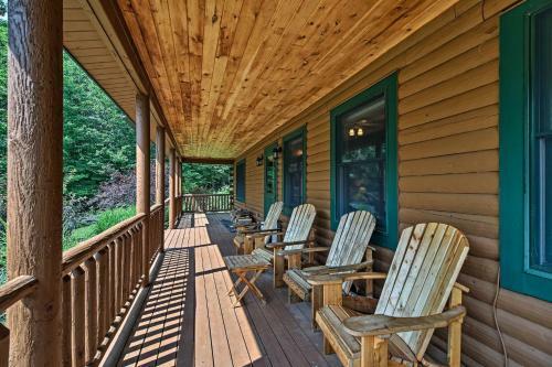 Stellar Wilmington House On 20 Wooded Adk Acres!