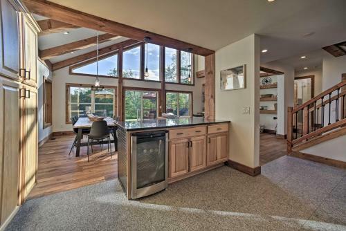 Luxury Home With Deck Explore The Catskill Mtns!