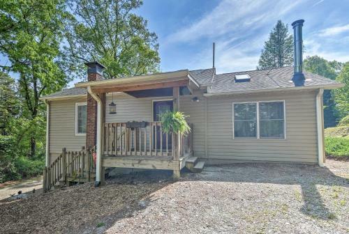 Arden Cottage With Fire Pit - 11 Mi To Asheville