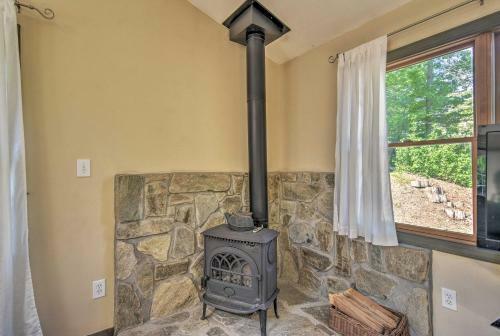 Arden Cottage With Fire Pit - 11 Mi To Asheville
