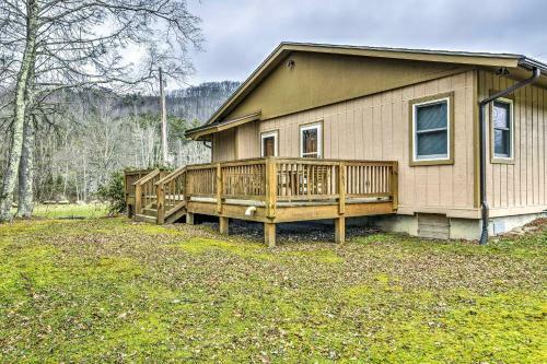 Quaint Banner Elk Home On 3 Acres - Ski Sugar Mtn!