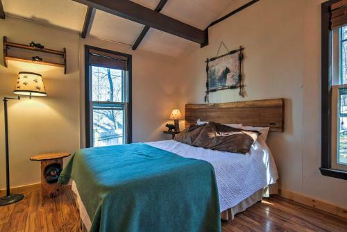 Cozy Beech Mountain Family Retreat With 2 Decks!
