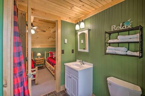 Beech Mountain Cabin W/ 180� Views - Near Hiking!