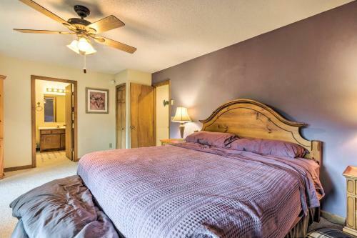 Warm Wooded Cabin With 2-story Deck And Mtn Views!