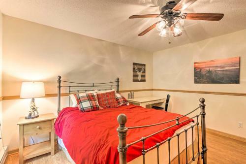 Warm Wooded Cabin With 2-story Deck And Mtn Views!