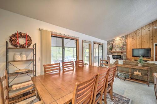 Updated Ski Retreat With Ev Outlet, 3 Mi To Slopes!