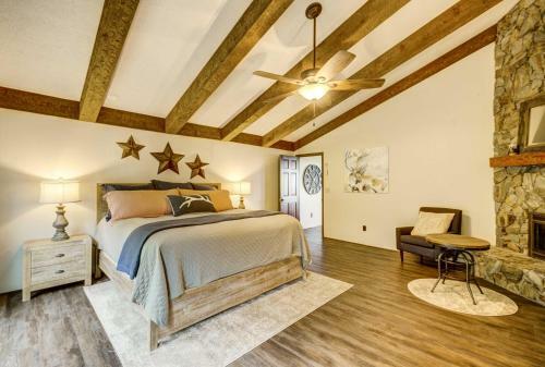 Elegant Home With Mountain Views - Near Resort!