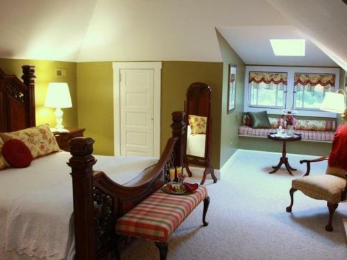 Hotel Red Rocker Inn