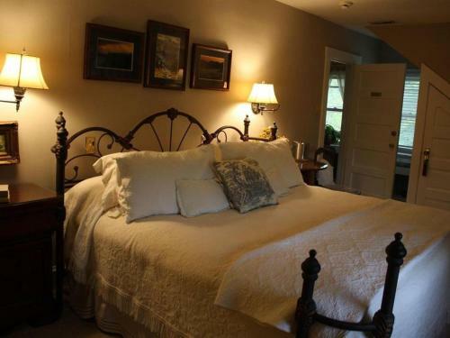 Hotel Red Rocker Inn