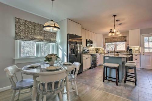Renovated Mountain Home, 5 Mins To Downtown Boone!