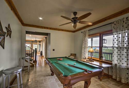 Heavenly Mountain Retreat - 4 Miles To Downtown!