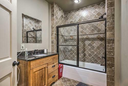 Heavenly Mountain Retreat - 4 Miles To Downtown!