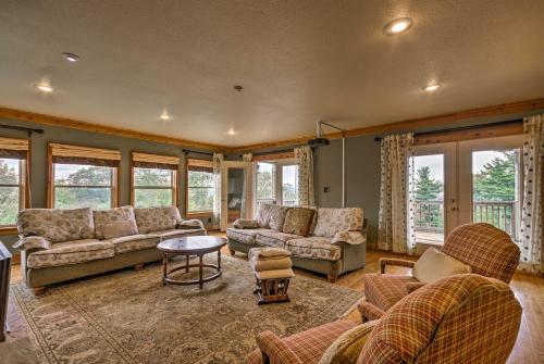 Heavenly Mountain Retreat - 4 Miles To Downtown!