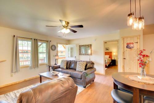 Cozy Bryson City Cabin - 6 Miles To Harrahs!