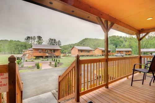 Cozy Bryson City Cabin - 6 Miles To Harrahs!