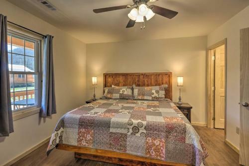 Cozy Bryson City Cabin - 6 Miles To Harrahs!