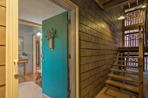 Apartamento Burnsville Mtn Condo With Private Deck And Views!