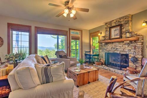 Apartamento Burnsville Mtn Condo With Private Deck And Views!
