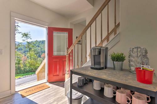 Spacious Mountain Escape Near Mount Mitchell!