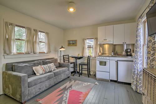 Couples Trip Carrboro Cottage Less Than 1 Mi To Carrmall!
