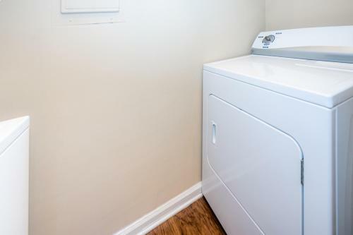 Apartamento Viagem - Charlotte - Bright 2br W/gym+pool+parking