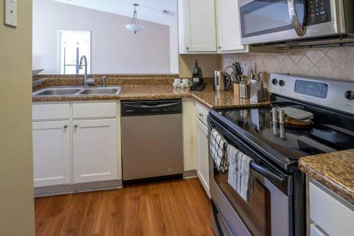 Apartamento Viagem - Charlotte - Comfy 2br W/gym+parking