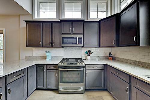 Slowin' Dune - Lavish Getaway Next To Golf & Beach Home