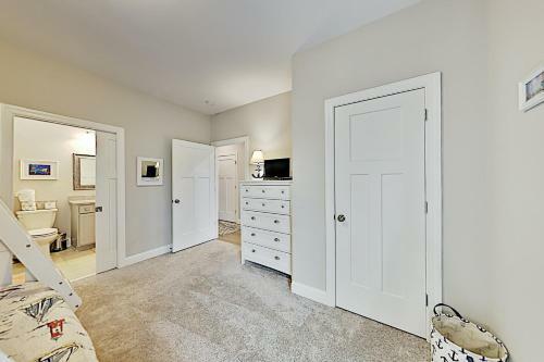 Slowin' Dune - Lavish Getaway Next To Golf & Beach Home