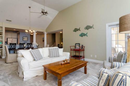 Carolina Bay Unit 204