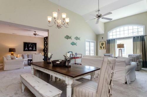Carolina Bay Unit 204