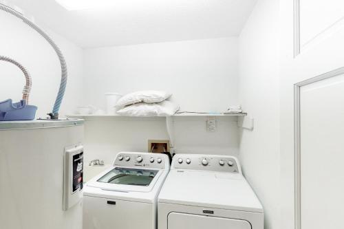 Mango Manor Ms1