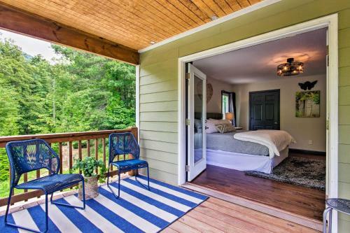 Home With Deck, Swings, Game Rm-8mi To Asheville