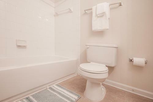 Apartamento Viagem - Durham - Stylish 2br With Patio & Pool