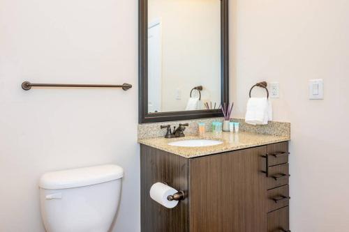 Apartamento Viagem - Durham - 1br W/parking, Balcony
