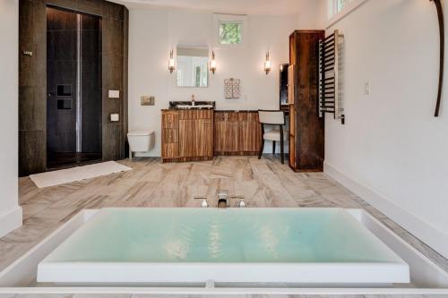 Waterfall Manor Home
