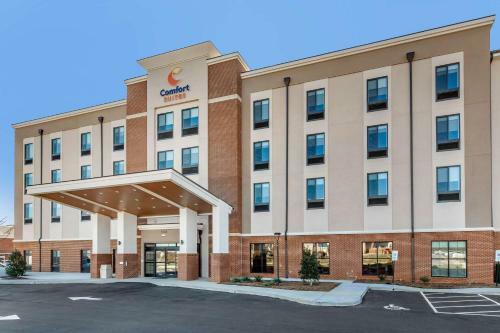 Hotel Comfort Suites Greensboro Airport