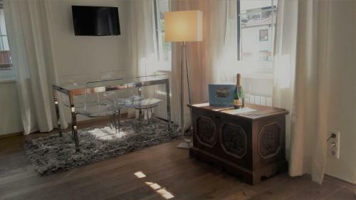 Hostal Pension Chalet Schott