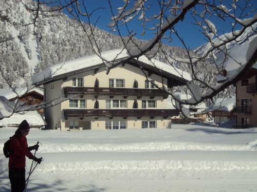 Hostal Bergheim