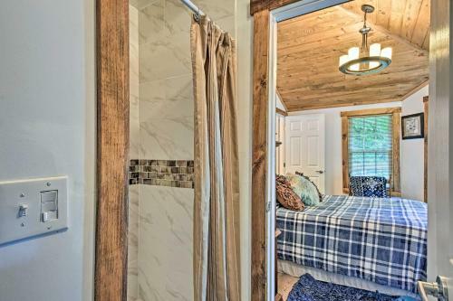 Renovated Highlands Cottage 3 Mi To Downtown!