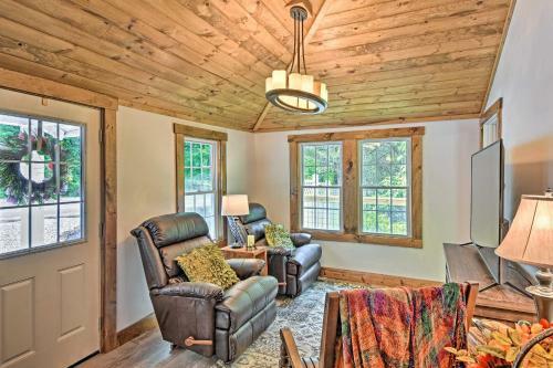 Renovated Highlands Cottage 3 Mi To Downtown!