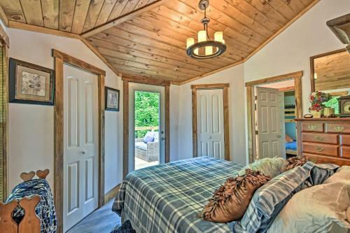Renovated Highlands Cottage 3 Mi To Downtown!