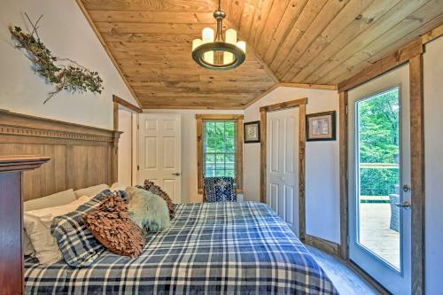 Renovated Highlands Cottage 3 Mi To Downtown!