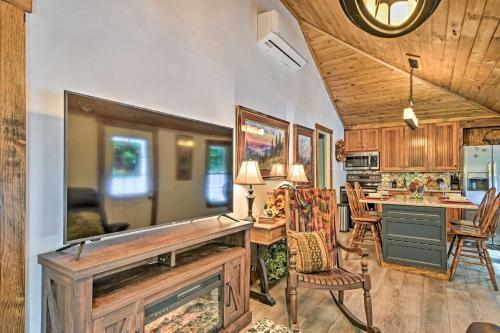 Renovated Highlands Cottage 3 Mi To Downtown!