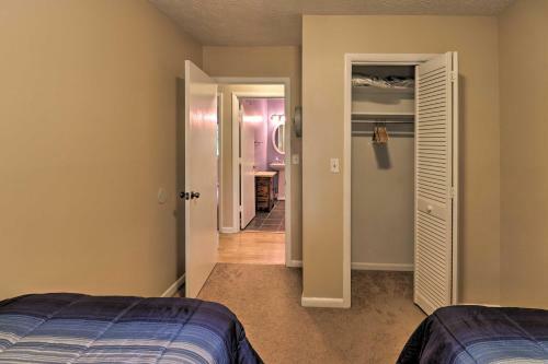 Quiet Home With Fire Pit And Bbq, 5 Mi To Downtown