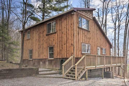Hendersonville Cabin With Hot Tub And Fire Pit!