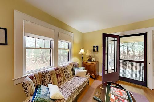 Vintner's Cottage At Burntshirt Vineyards Home