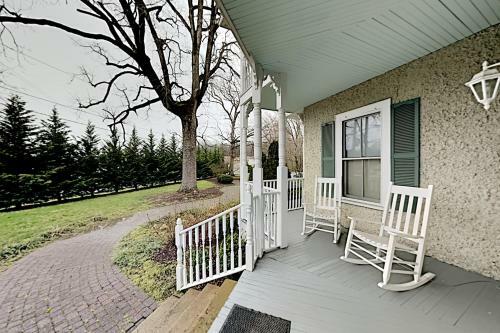Apartamento Maxwell House #2 Merlot - Kitchenette & 2 Porches Duplex